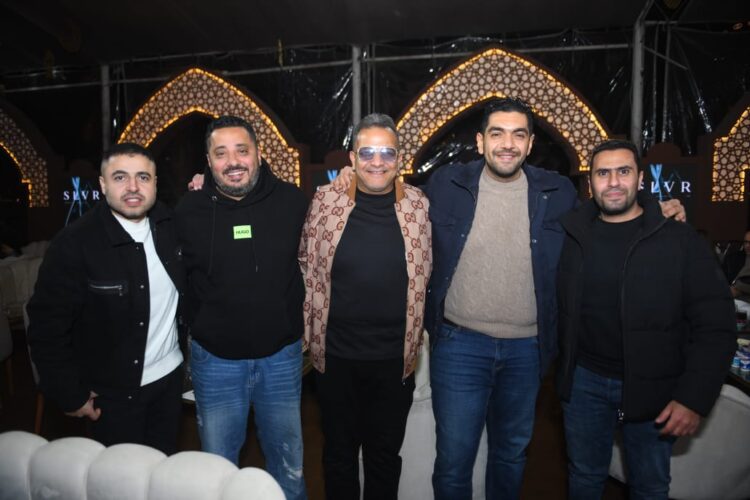 بالصور ..حكيم ونجوم الاغنية في حفل سحور على النيل