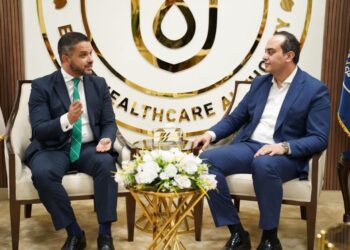 ” الرعاية الصحية” و”ساندوز مصر “يبحثان تطورات مشروعات توفير أدوية الأورام والعلاجات الحيوية