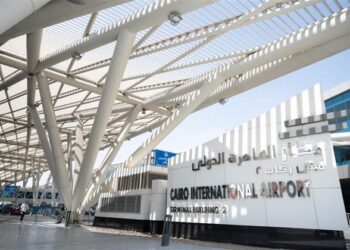مطار القاهرة يسجل رقمًا قياسيًا فى معدلات التشغيل اليومي .. تفاصيل