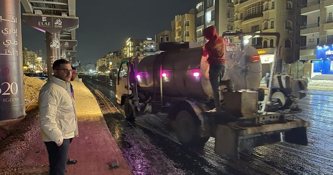 وزير الإسكان يُتابع خطة تطوير ورفع كفاءة المحور المركزي الخدمي بمدينة 6 أكتوبر