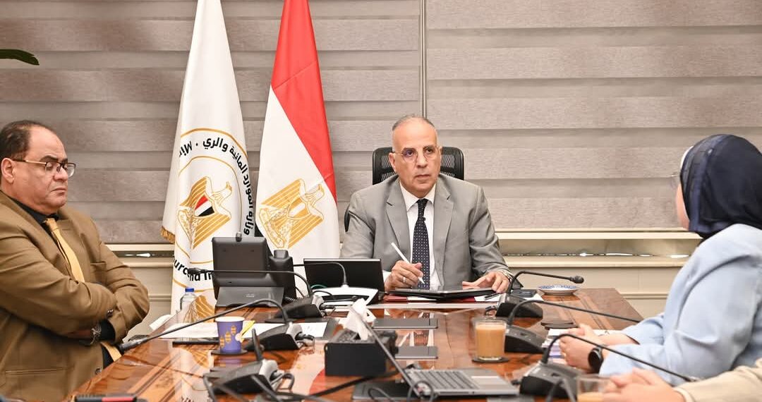وزير الري يتابع إجراءات الحفاظ على أراضي الدولة المملوكة للوزارة 