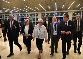 وزيرا الصحة في مصر وفرنسا يتفقدان معهد ناصر ومستشفى 57357 