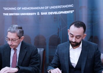 SAK للتطوير العقاري توقع بروتوكول تعاون مع الجامعة البريطانية لتأهيل الطلبة لسوق العمل