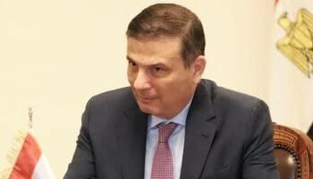 3 وزراء يفتتحون معرض زهور الربيع بالمتحف الزراعى