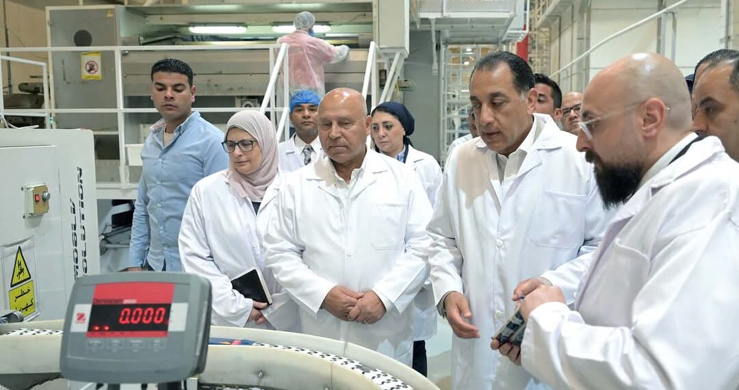 رئيس الوزراء ووزير الصناعة يتفقدان مصانع مجموعة المصرية السويسرية للمكرونة والطحن والمركزات    