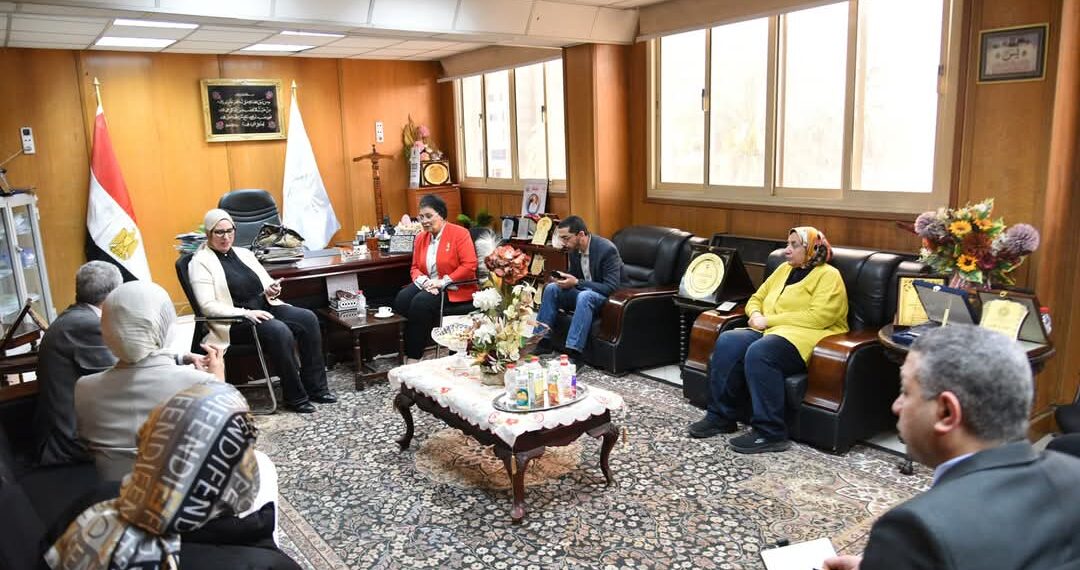 «الصحة» تبحث التوسع في مبادرة «الألف يوم الذهبية» بالقطاع الخاص