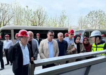 وزير الإسكان يتفقد أعمال إنشاء وتشغيل مركز أبحاث شركة عالمية بمدينة شنغهاي الصينية