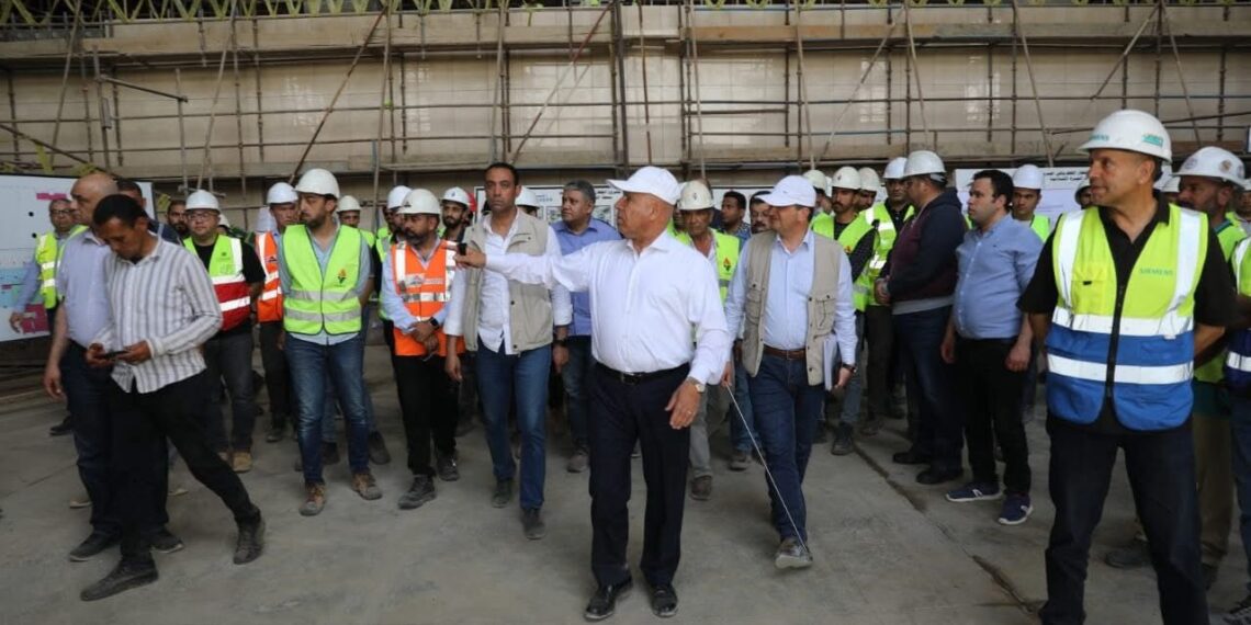 كامل الوزير: مخطط وصول أول قطار كهربائي سريع لمصر أغسطس القادم