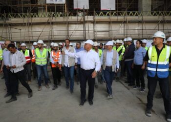 كامل الوزير: مخطط وصول أول قطار كهربائي سريع لمصر أغسطس القادم