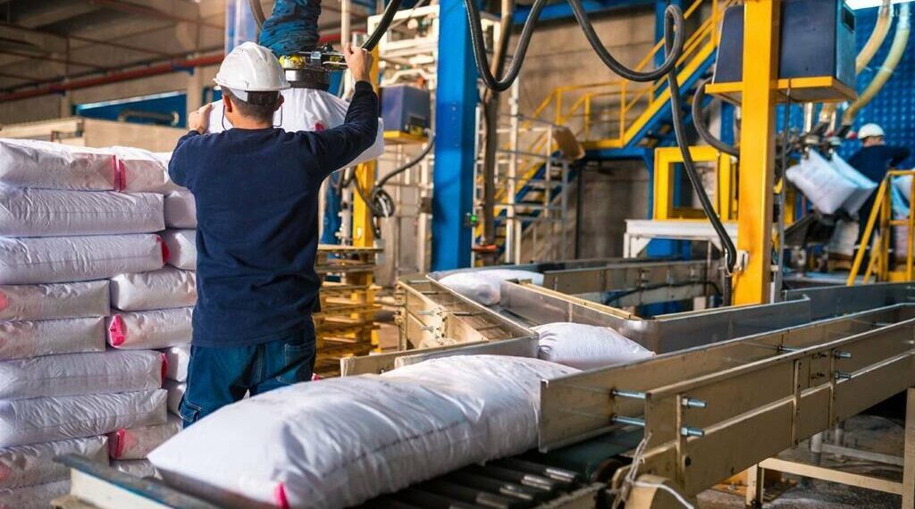 أرباح مصر لصناعة الكيماويات تهبط إلى 428.2 مليون جنيه خلال 9 أشهر