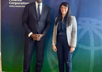 “التخطيط” تبحث مع “IFC” ملفات العمل المشترك لتمكين القطاع الخاص