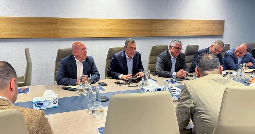 رئيس اقتصادية قناة السويس يزور ميناء خليفة ومدينة KEZAD وشركة Noatum    