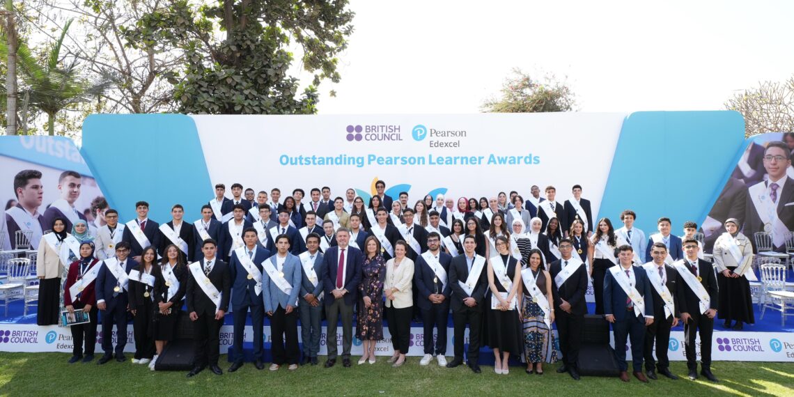 المجلس الثقافي البريطاني وبيرسون يكرمان الطلاب الأفضل أداء