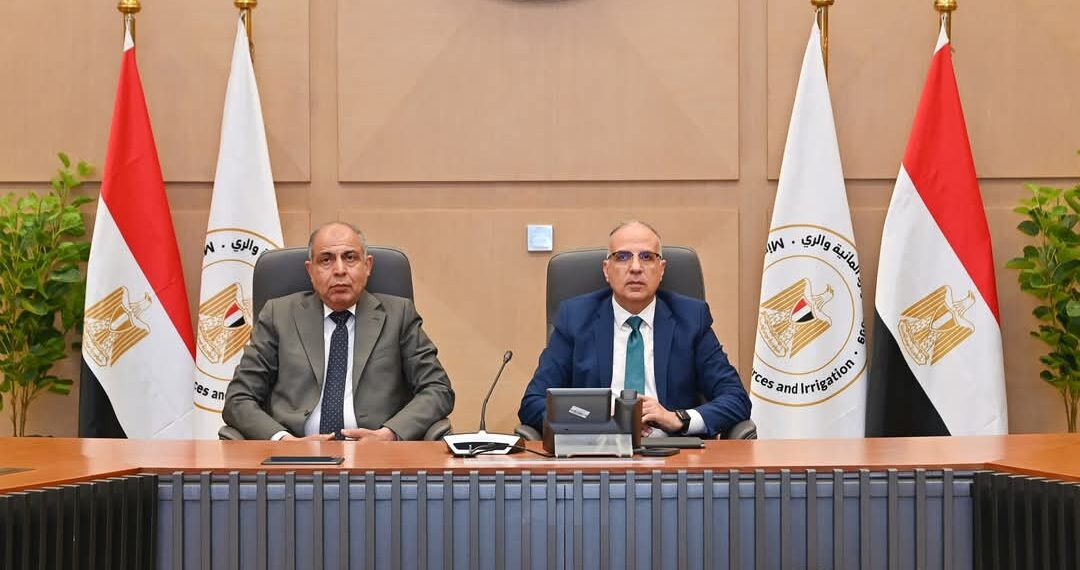 ● وزير الري يبحث مع محافظ المنيا عدد من ملفات التعاون