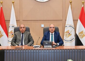 ● وزير الري يبحث مع محافظ المنيا عدد من ملفات التعاون