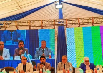 وزير الإسكان: تخصيص أراضٍ للمواطنين الذين تم توفيق أوضاعهم بقرعتين بالعبور الجديدة