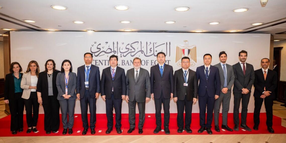 محافظ البنك المركزي يستقبل وفدًا صينيا لبحث أوجه التعاون المشترك