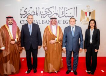 محافظ البنك المركزي يلتقي الأمين العام للمجلس التنسيقي المصري السعودي لبحث أوجه التعاون المشترك