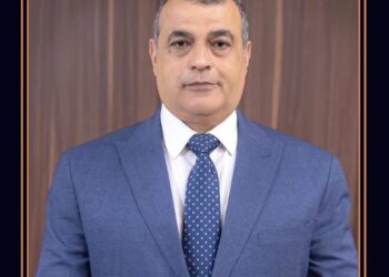 صلاح الدين: العامل عصب العملية الإنتاجية ونحرص على الاهتمام بالعنصر البشري