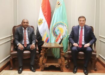 وزير الزراعة يبحث مع وزير الخارجية بجمهورية جزر القمر سبل التعاون المشترك