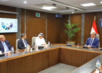 وزير البترول يبحث مع مجموعة موانئ أبو ظبي سبل تعزيز التعاون المشترك