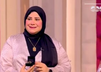 تبرعت بالورث والسيارة لإسعاد الأيتام ورأت الرسول في المنام.. ريهام مصطفى تحصل على قلاده ذهبية