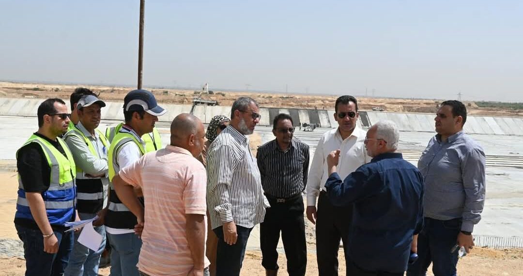 وزير الإسكان يُتابع مشروعات توسعات وصيانة محطات الصرف الصحي بمدن الشروق والعاشر والمنيا الجديدة
