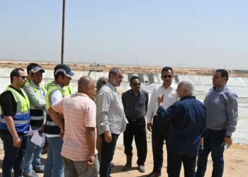 وزير الإسكان يُتابع مشروعات توسعات وصيانة محطات الصرف الصحي بمدن الشروق والعاشر والمنيا الجديدة