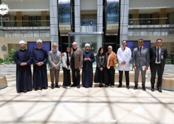 وزير الأوقاف يشيد بتميز مستشفى أهل مصر وفريقه الطبي