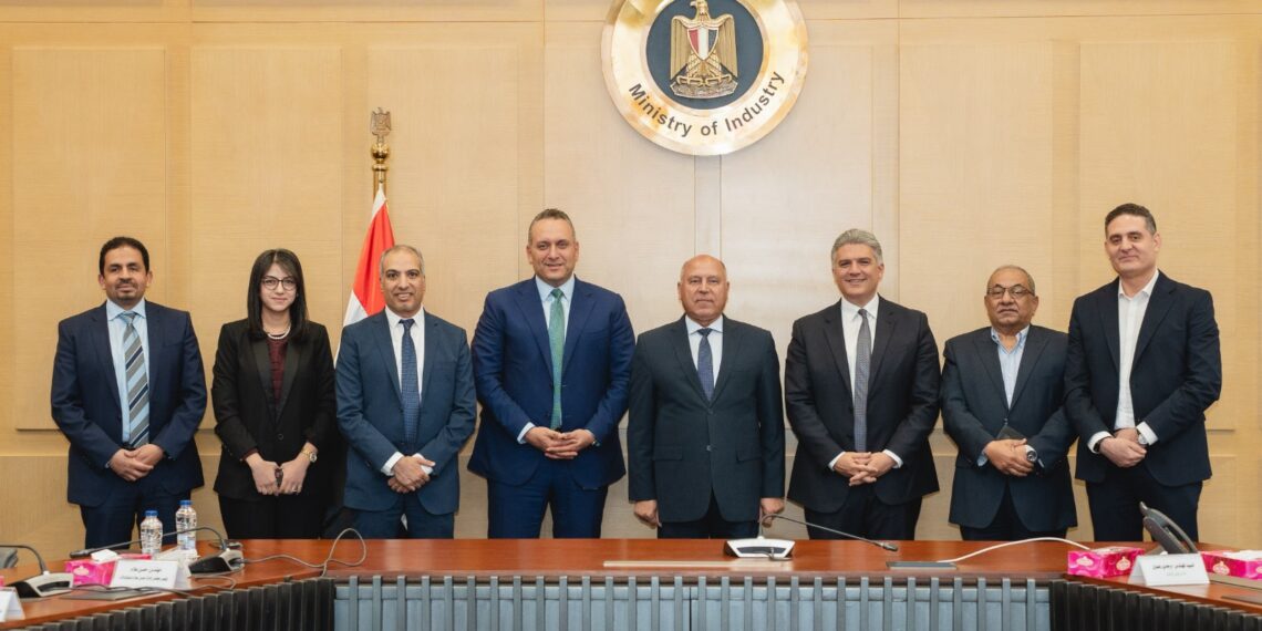 حسن علام للإنشاءات تفوز بعقد بارز لإعادة تأهيل ترام الرمل بالإسكندرية