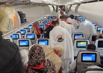 التضامن الاجتماعي تواصل تفويج حجاج الجمعيات الأهلية إلى الأراضي المقدسة