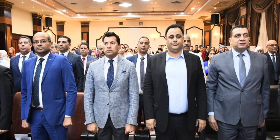 وزير الشباب والرياضة ورئيس البورصة المصرية يشهدان انطلاقة جديدة لدمج الشباب في المنظومة الاقتصادية