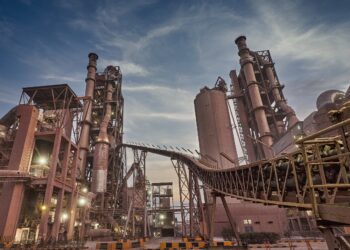 لافارچ مصر ترعى فعاليتين رائدتين حول الاستدامة وصناعة الأسمنت