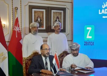 رئيس الوزراء ووزير الصناعة يتفقدان مصانع المصرية السويسرية