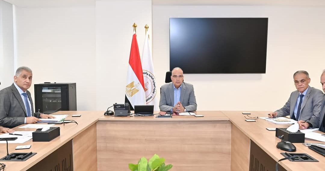 وزير الري يتابع حالة المنظومة المائية بمحافظتى بنى سويف والمنيا
