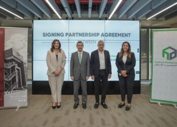 بروتوكول تعاون بين بنك التعمير والإسكان ومؤسسة السويدي   لدعم ورعاية 96 من طالبًا