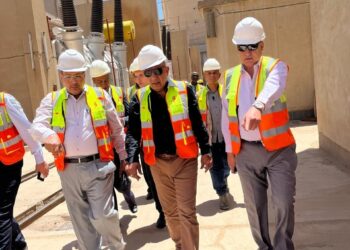 وزير الكهرباء يتفقد محطة توليد كهرباء السد العالي بمحافظة أسوان