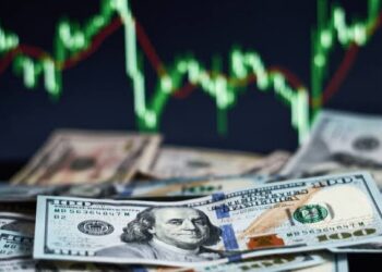 عاجل: تصاعد التوترات في الشرق الأوسط يرفع الدولار ويهوي بالبورصة المصرية