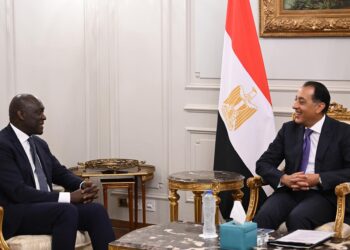 رئيس الوزراء يلتقي الرئيس التنفيذي لمؤسسة التمويل الدولية 