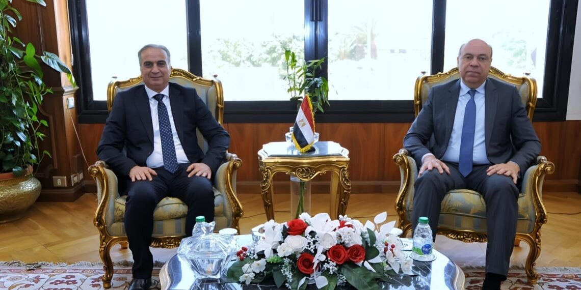 وزير الطيران يلتقي رئيس جهاز حماية المستهلك لبحث سبل التعاون المشترك بين الجانبين