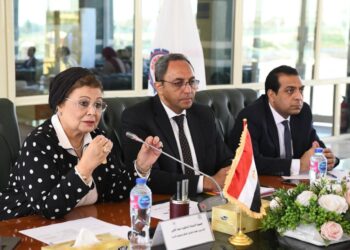 نائب وزير الصحة تجري زيارة ميدانية موسعة بمحافظة قنا