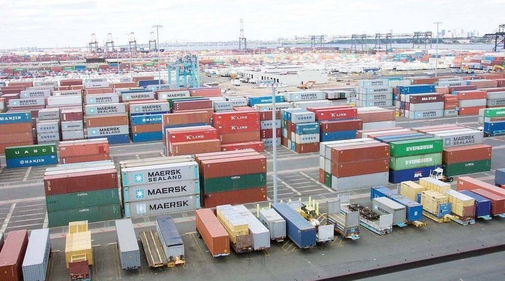 القناة للتوكيلات: تعديل مدة تعاقد تشغيل ساحتين في ميناء سفاجا لـ10 سنوات