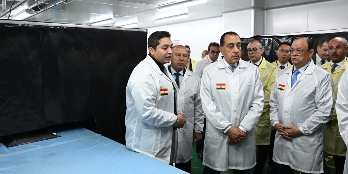 رئيس الوزراء يتفقد مصنع صافي جروب بمدينة 6 أكتوبر