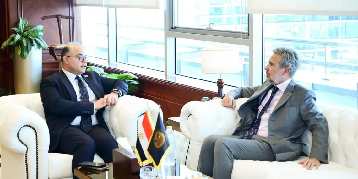 فريد: سوق الكربون الطوعي تجربة تعزز من جهود مصر لتحقيق الاستدامة والأهداف المناخية