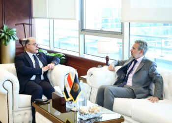 فريد: سوق الكربون الطوعي تجربة تعزز من جهود مصر لتحقيق الاستدامة والأهداف المناخية