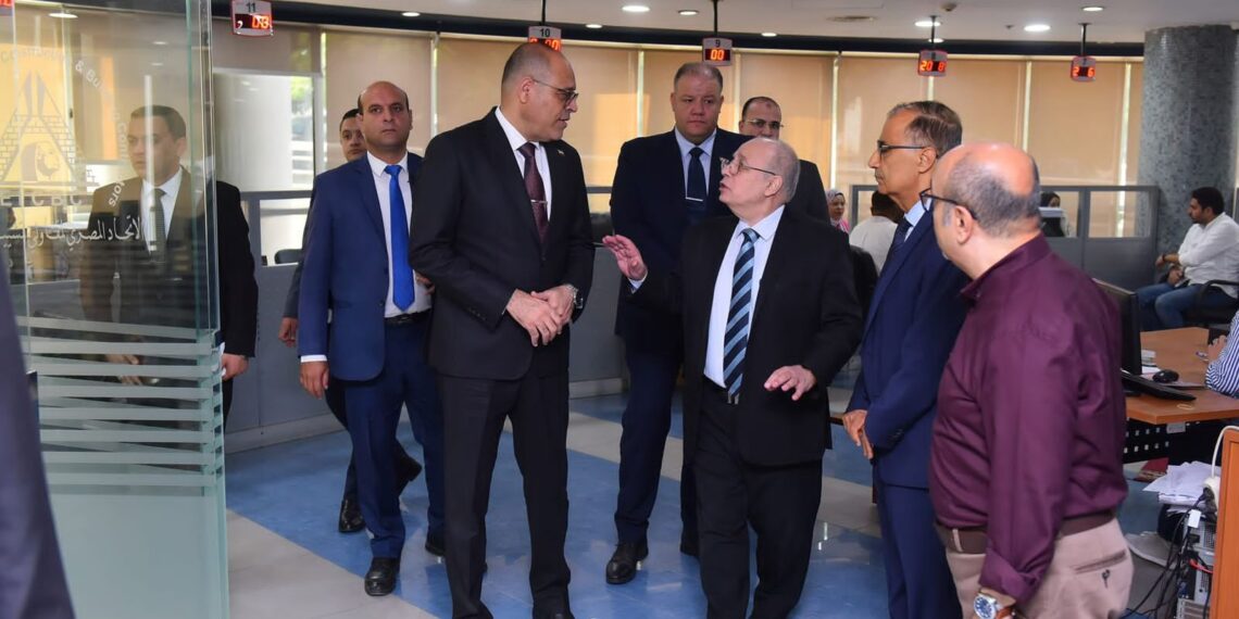 توسيع قاعدة بيانات العمالة غير المنتظمة وعمال التراحيل للدعم والحماية