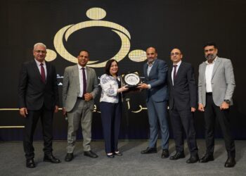 تكريم مؤسسة التضامن للتمويل الأصغر لدورها الفعال في دعم نجاح مشروع الترقية المؤسسية