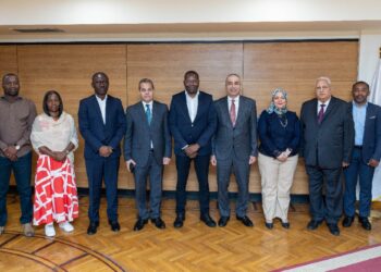 رئيس البنك الزراعي يستقبل وفداً من جمهورية أنجولا