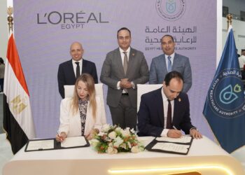 لوريال مصر والرعاية الصحية توقعان اتفاقية لتطوير خدمات الجلدية ودعم مرضى الأورام