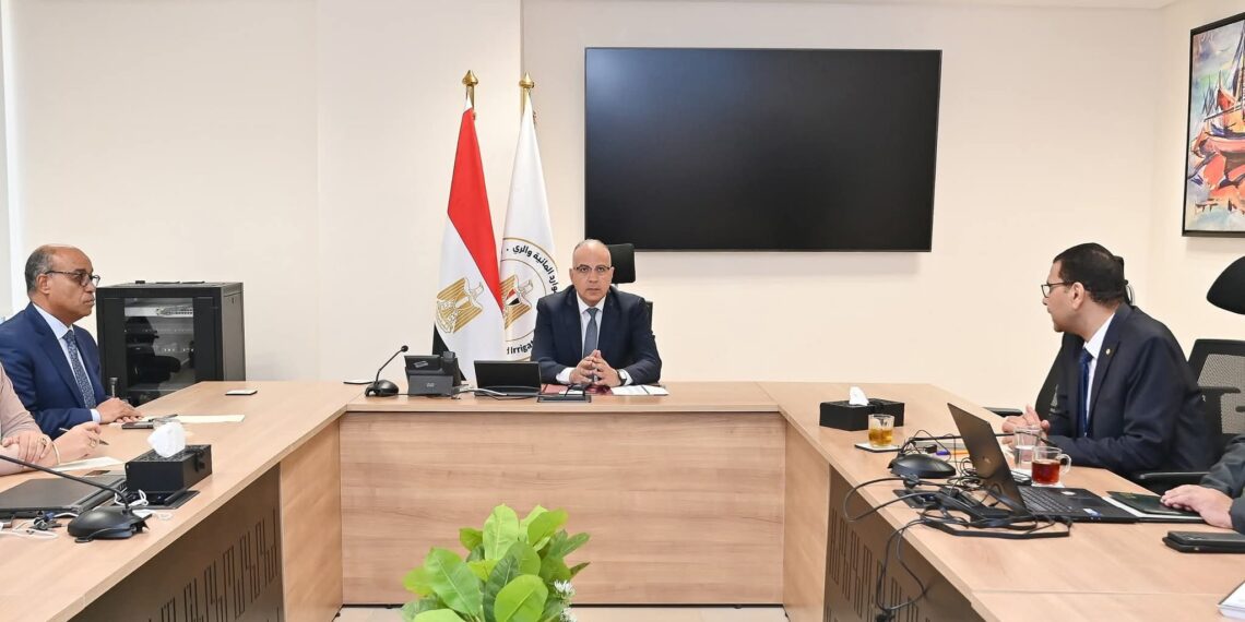 وزير الري يتابع إجراءات تأسيس متحف للري بمبنى الوزارة